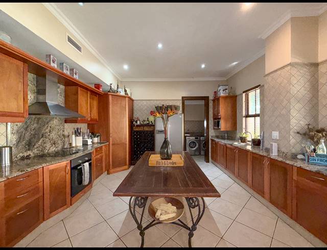 3 BEDROOM FREESTANDING FOR SALE IN ZIMBALI ESTATE